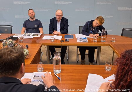 Župan Matej Slapar na delovnem srečanju Ministrstva za lokalno samoupravo, kohezijo in regionalni razvoj (3)